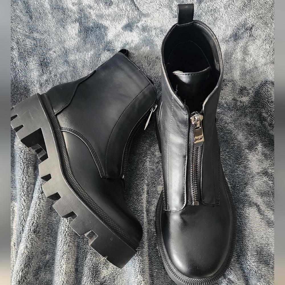 MARC FISHER WOMENS ZIPPA 2 LUGGED SOLE ZIP UP CASUAL ANKLE BOOTS, Women's 6.5